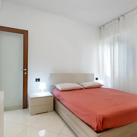 Azzurro Apartment *